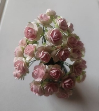 Kwiatki różyczki papierowe biało-różowe 18mm 50szt