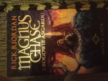 Magnus Chase i bogowie Asgardu RICK RIORDAN TOM 1