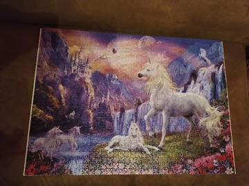 Komplet Puzzle Jednorożce 1000 Świecą w ciemności