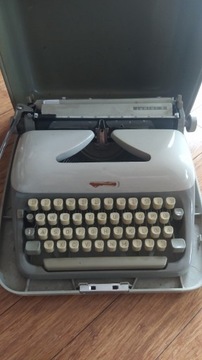 Maszyna do pisania Adler Junior 2