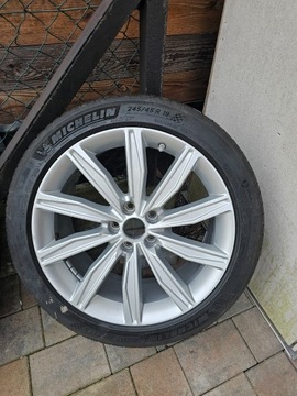 Audi kola 245/45R19 stan bardzo dobry oryginalne 