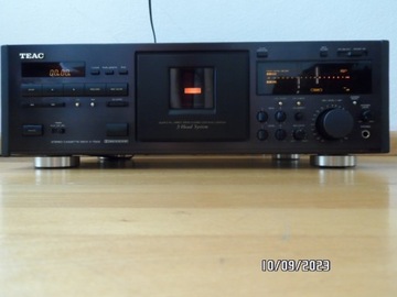 Magnetofon kasetowy TEAC V-7000 + pilot.