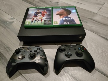 Xbox one X 1TB dwa pady 