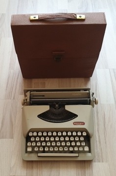 Maszyna do pisania przenośna Royal