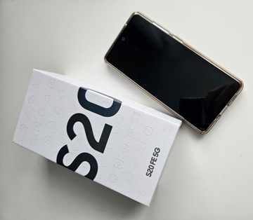 Samsung Galaxy S20 FE 5G 8/256 stan idealny