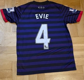 Arsenal Londyn-Evie 4