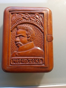 Papierośnica drewniana Piłsudski 