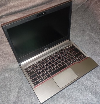 Fujitsu Lifebook E734 I5-4300M 4GB