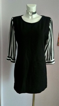 Czarna sukienka z koszulowymi rękawami w paski XL