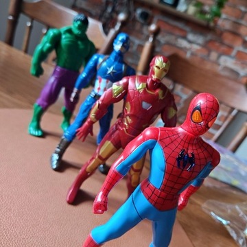 Figurki Marvela , 4 szt, wysokość 20 cm 