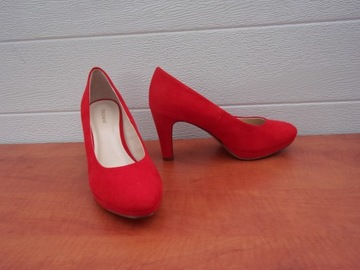 2036 - Nowe czerwone buty na grubym obcasie R.37