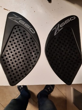 Kawasaki z650 tank grip, tank pad