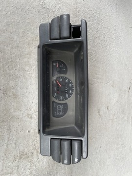 Licznik prędkościomierz zegar Fiat 126p rok 1996