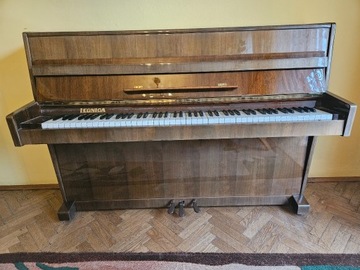 Pianino Legnica M-100A