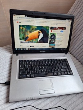 Laptop Samsung R519