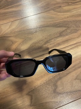 okulary przeciwsłoneczne prada