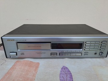 Odtwarzacz CD Onkyo DX-6920