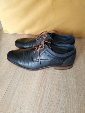 Buty Eleganckie rozm 42 Stan bardzo dobry