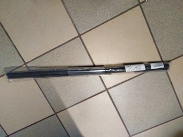 LISTWA SZYBY PRZEDNIEJ VW Golf V 1K4837472E5AP