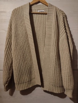 Bezowy sweter   