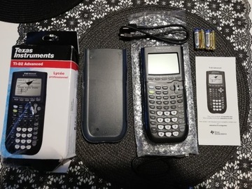 Kalkulator Texas INSTRUMENTS TI-82 Zaawansowany