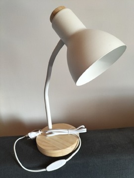 Lampka biurkowa Veradal biała z drewnem E27 Eglo