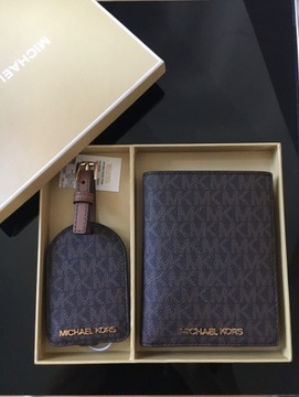 MICHAEL KORS portfel na paszport,zawieszka nabagaz