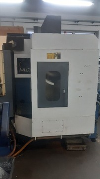 Frezarka CNC YCM V56A