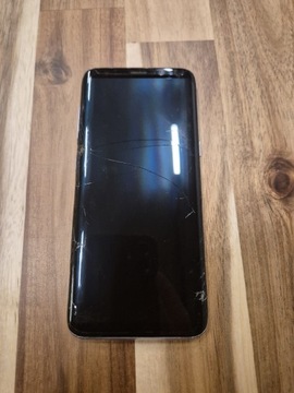 Samsung S8 uszkodzony
