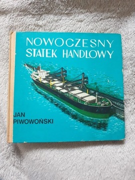 Nowoczesny Statek Handlowy Piwowoński