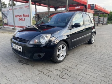 Samochód Ford Fiesta 1,3