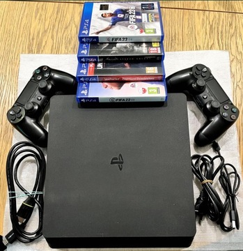 PlayStation 4 Slim 1TB +2 Pady +4 gry