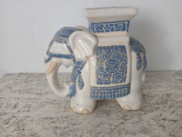 Porcelanowy słoń