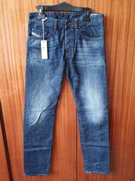 Męskie granatowe jeansy Diesel - nowe, z metkami
