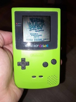 Gameboy color zielony z grą.