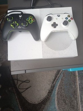 Xbox one s 2 pady stacje ładująca 