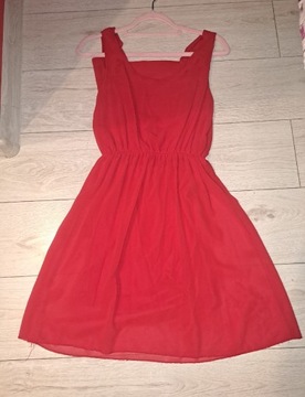Czerwona sukienka L