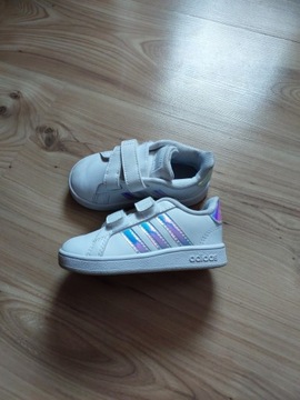 Buty dla dziewczynki Adidas roz. 21