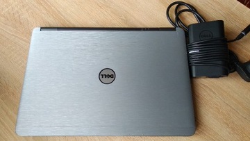 Dell Latitude e7240 i5 4GB ram  