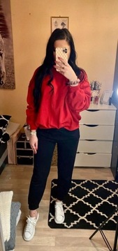Czerwona luźna oversizowa bluza oversize dres