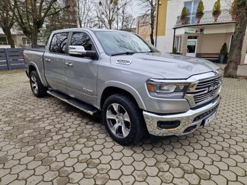 Dodge Ram 1500 Larmie 4x4 v8 hemi 