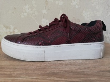 *Vagabond* Burgundowe buty 39