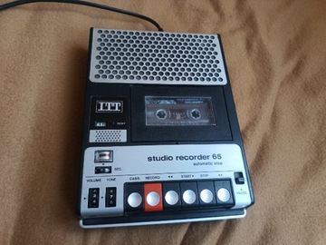 Zabytkowy magnetofon Itt Studio Recorder 65 