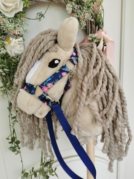 Beżowy Hobby Horse na kiju + zestaw - Priscilla 