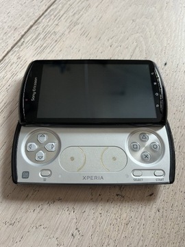 Sony Ericsson Xperia Play R800i opis