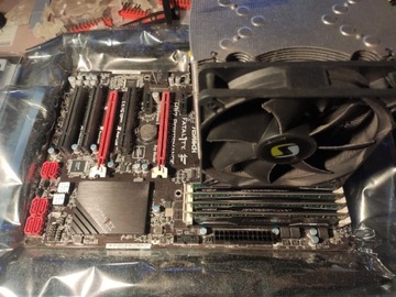 Intel Core i5 4670k + ASRock H87 + 16GB RAM