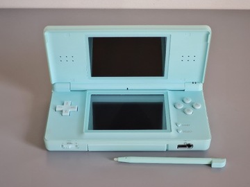 Nintendo DS Lite