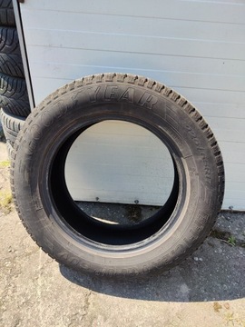 Opona 1szt Goodyear Efficient Grip SUV 225/65R17 