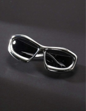 Nowe srebrne prostokątne okulary przeciwsłoneczne