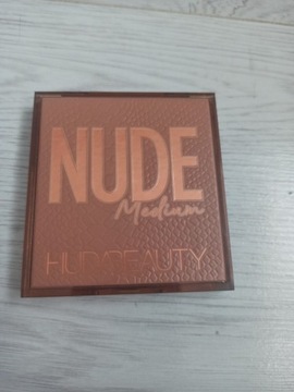 Paleta cieni Huda Beauty Medium